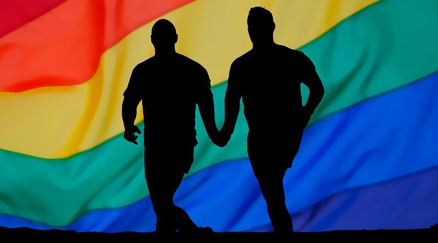 El Padre Fortea explica por qué la Iglesia no puede bendecir uniones  homosexuales - En Mayúscula